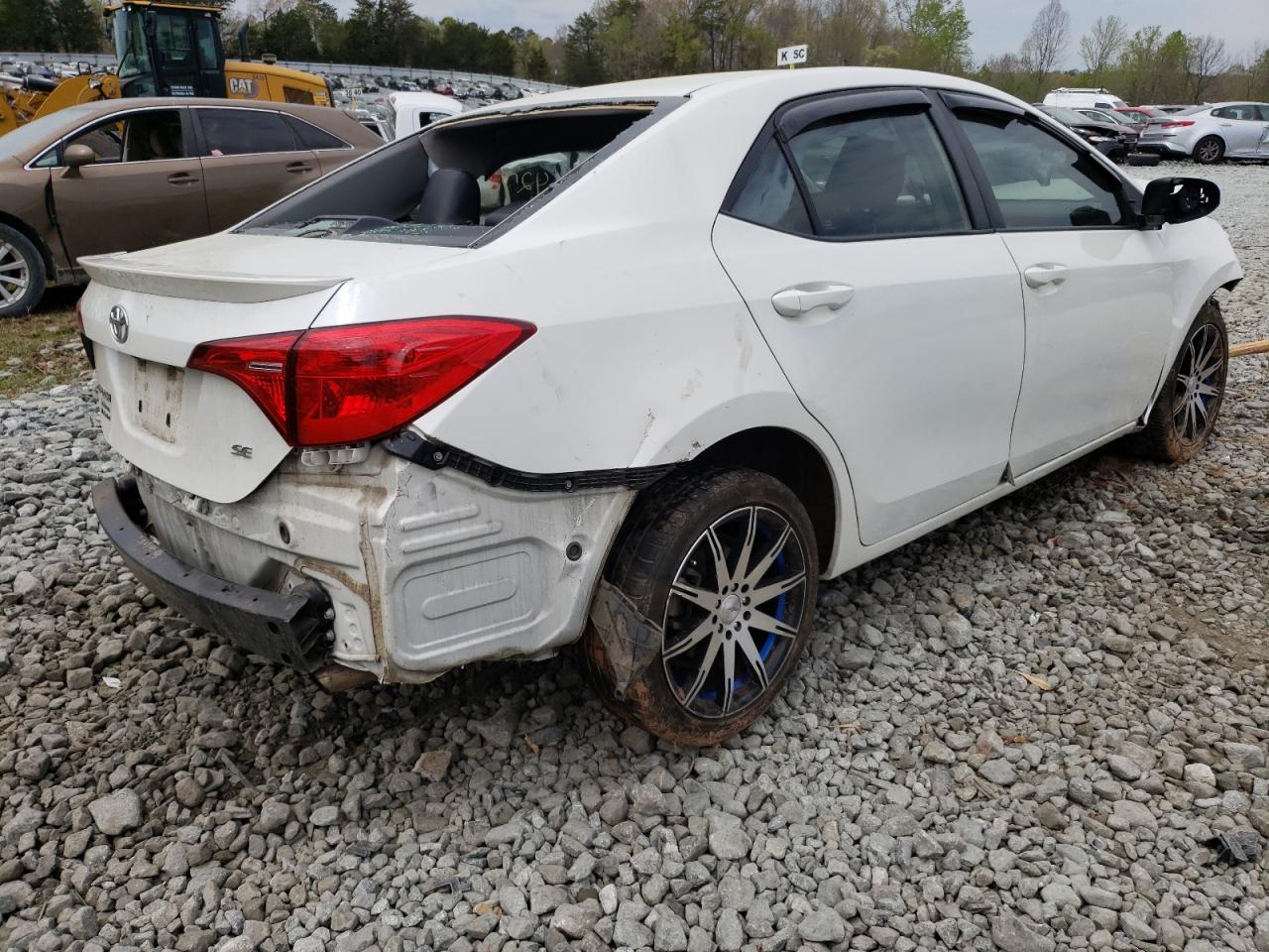 Photo 4 from auction – 2018 TOYOTA COROLLA L/ with VIN 5YFBURHE3JP814507