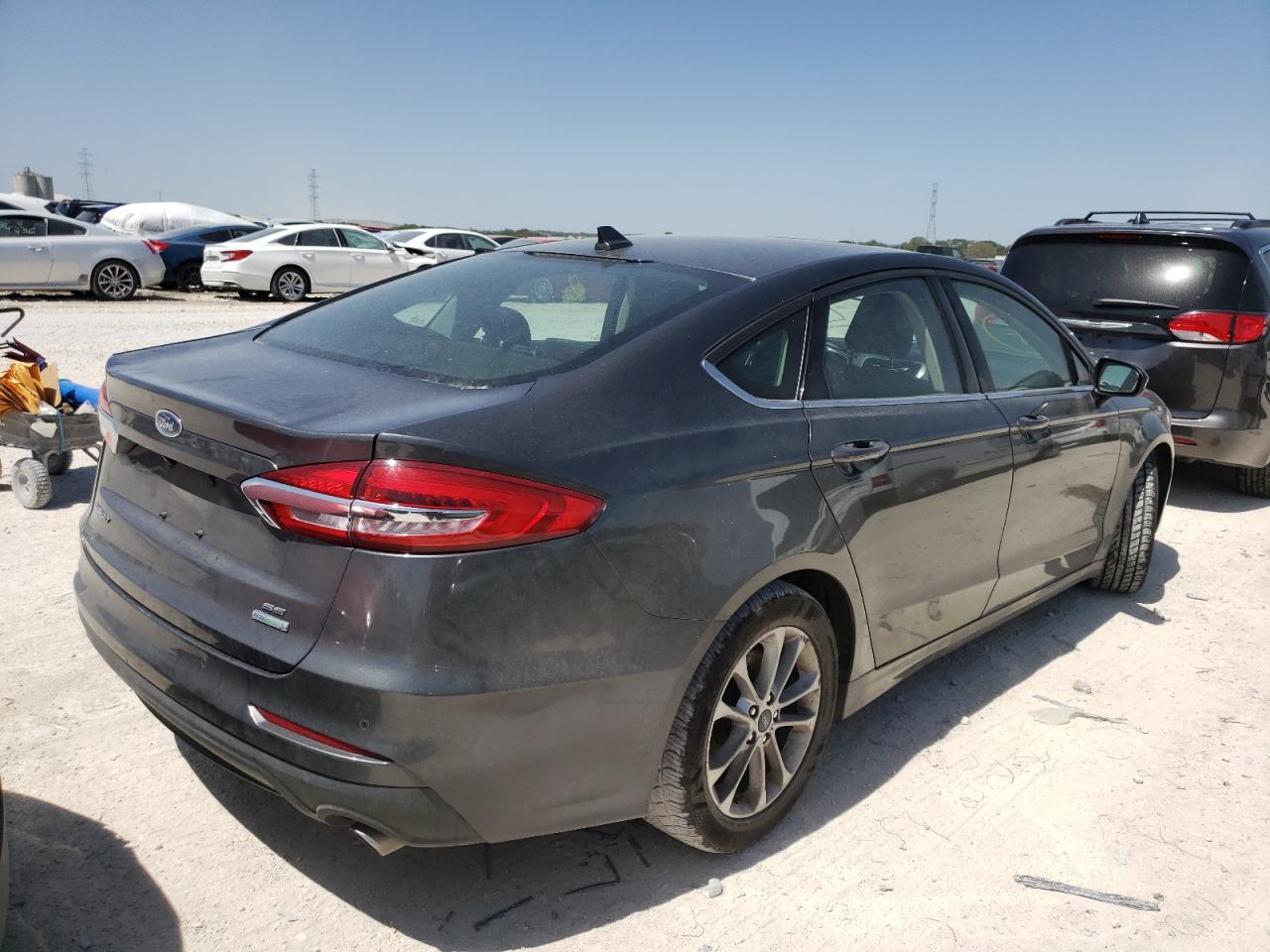 Photo 4 from auction – 2020 FORD FUSION SE with VIN 3FA6P0HDXLR136028