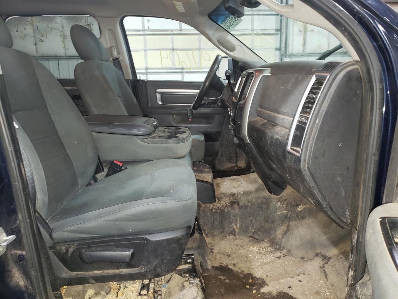 Photo 5 from auction – 2014 RAM 2500 SLT with VIN 3C6TR5DT7EG160911