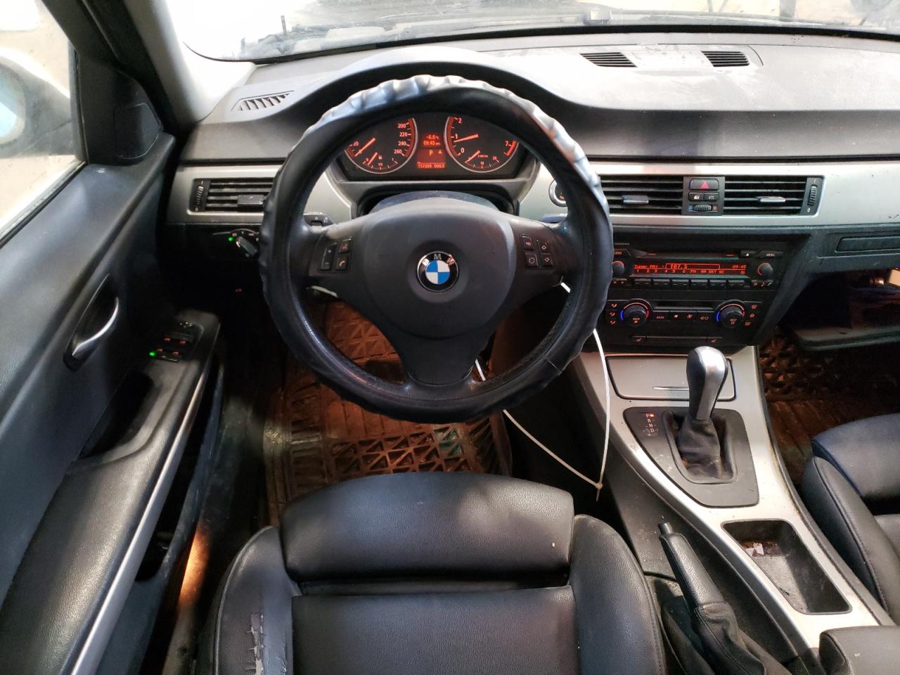 Photo 9 from auction – 2006 BMW 325 I with VIN WBAVB13566KX47223