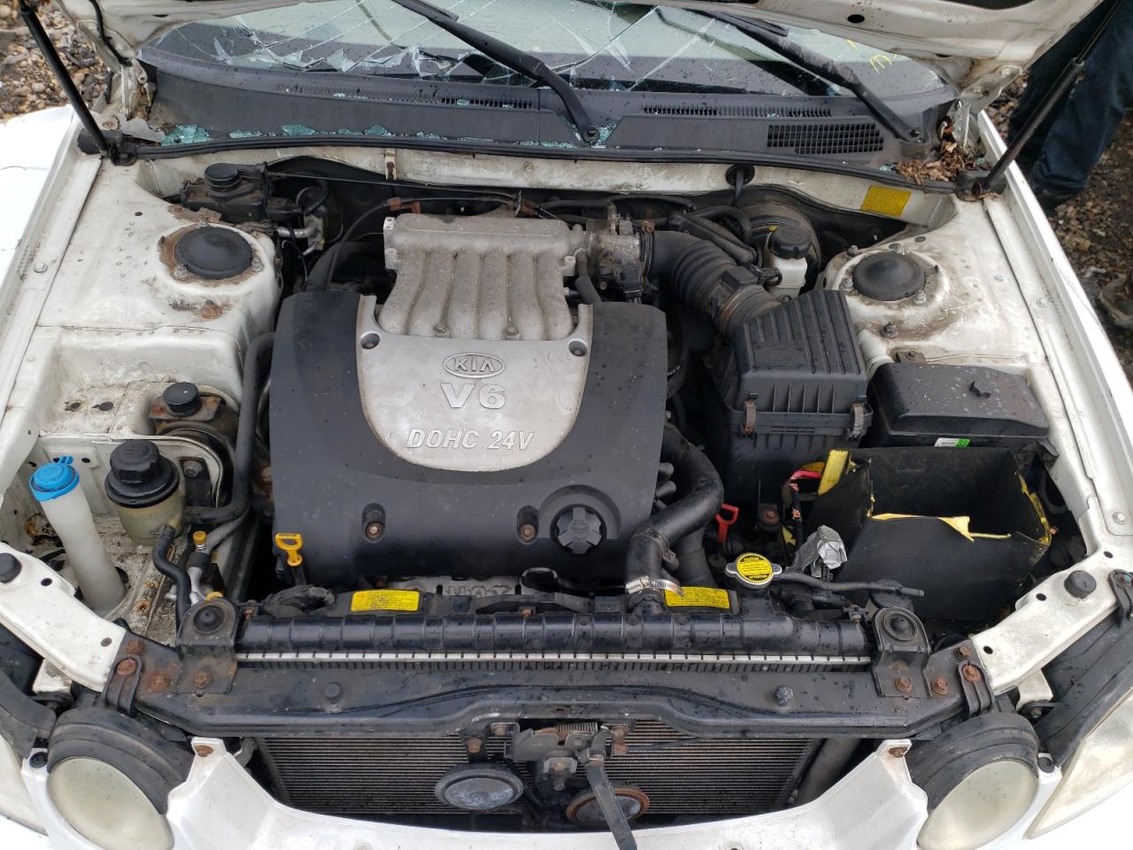 Photo 7 from auction – 2006 KIA OPTIMA LX with VIN KNAGD128865440083
