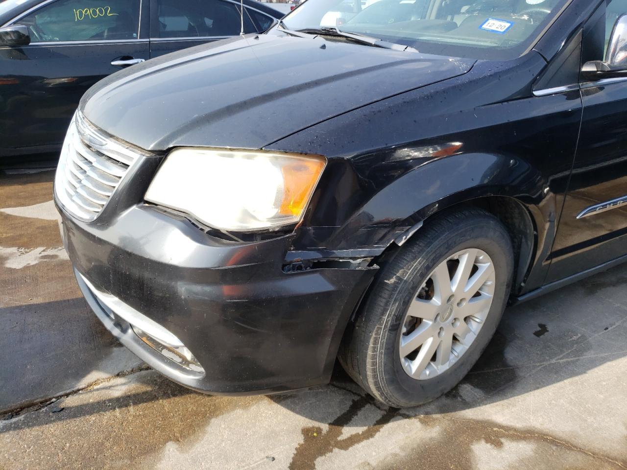 Photo 9 from auction – 2012 CHRYSLER TOWN & COU with VIN 2C4RC1CG7CR278899