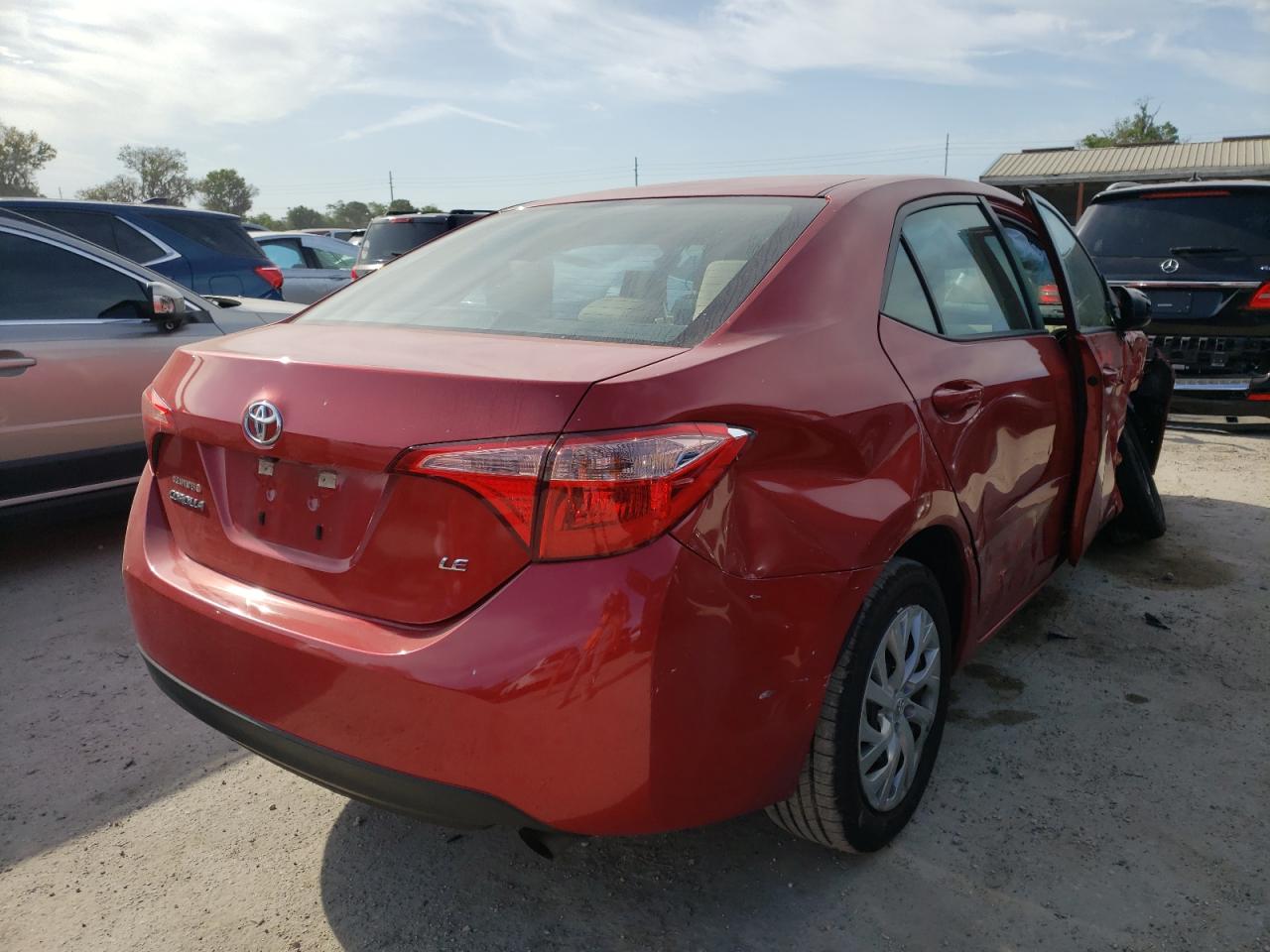 Photo 4 from auction – 2018 TOYOTA COROLLA L with VIN 5YFBURHE7JP829415