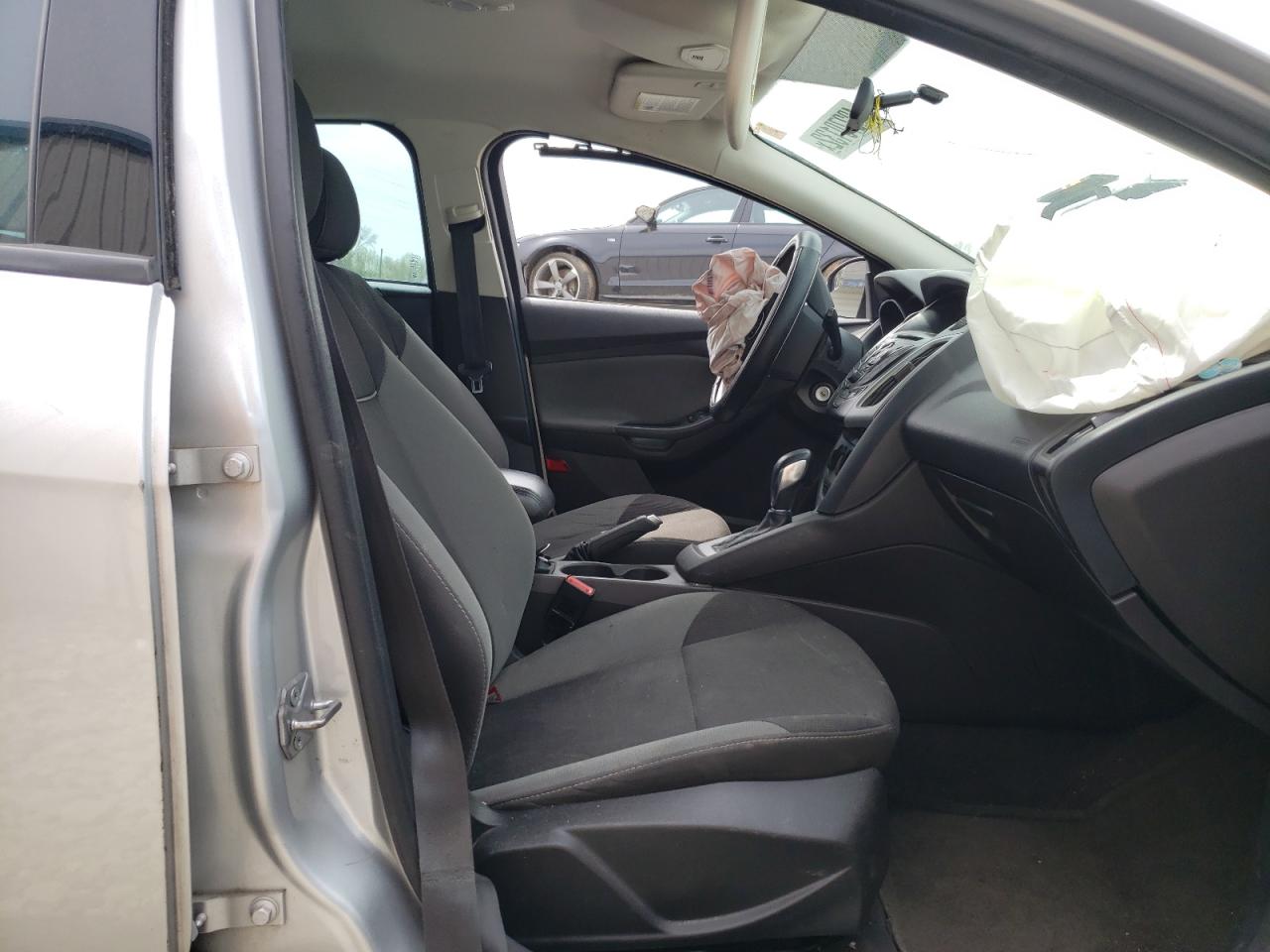 Photo 5 from auction – 2014 FORD FOCUS SE with VIN 1FADP3K26EL252215