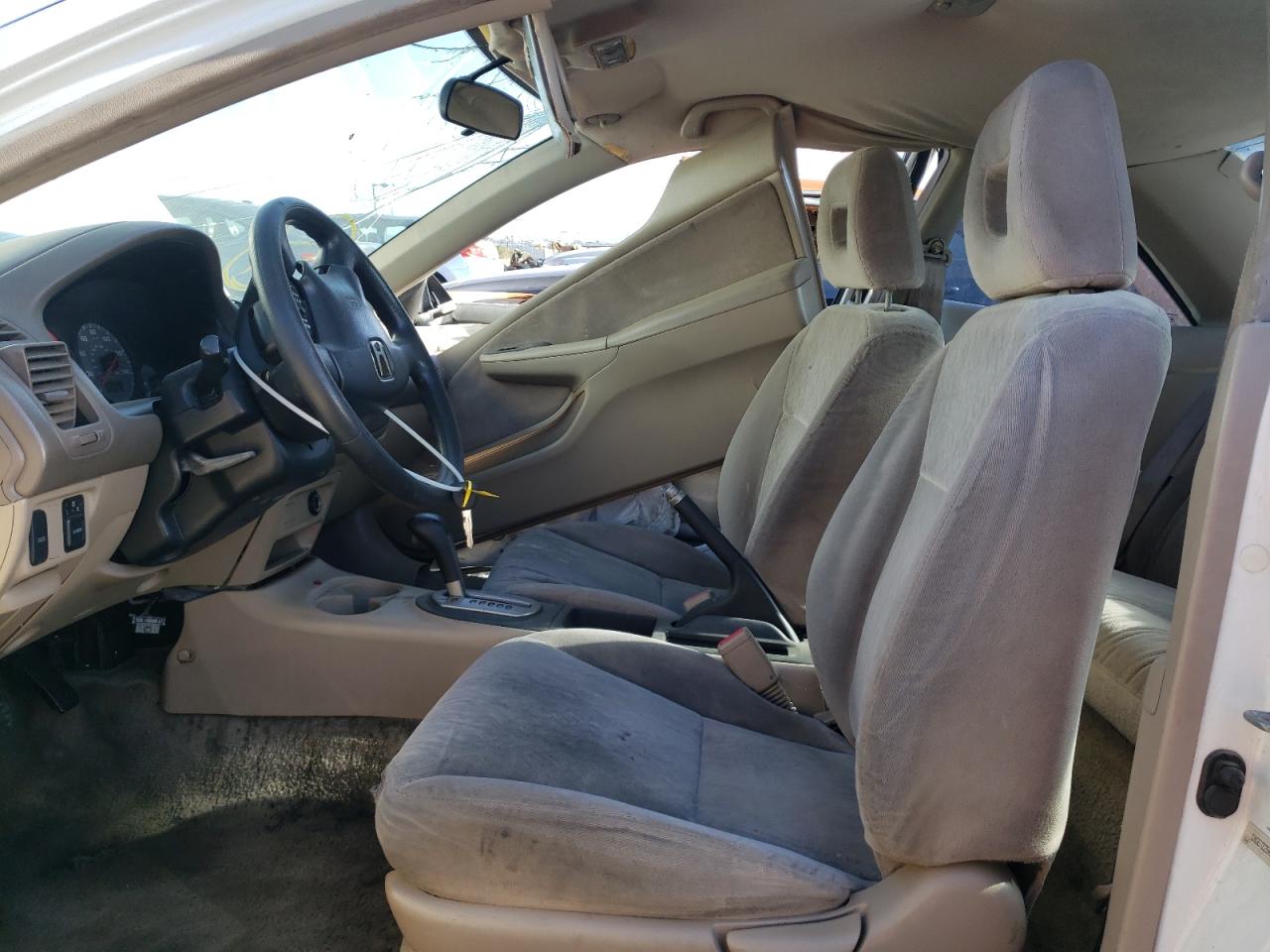 Photo 5 from auction – 2001 HONDA CIVIC LX with VIN 1HGEM22541L112297