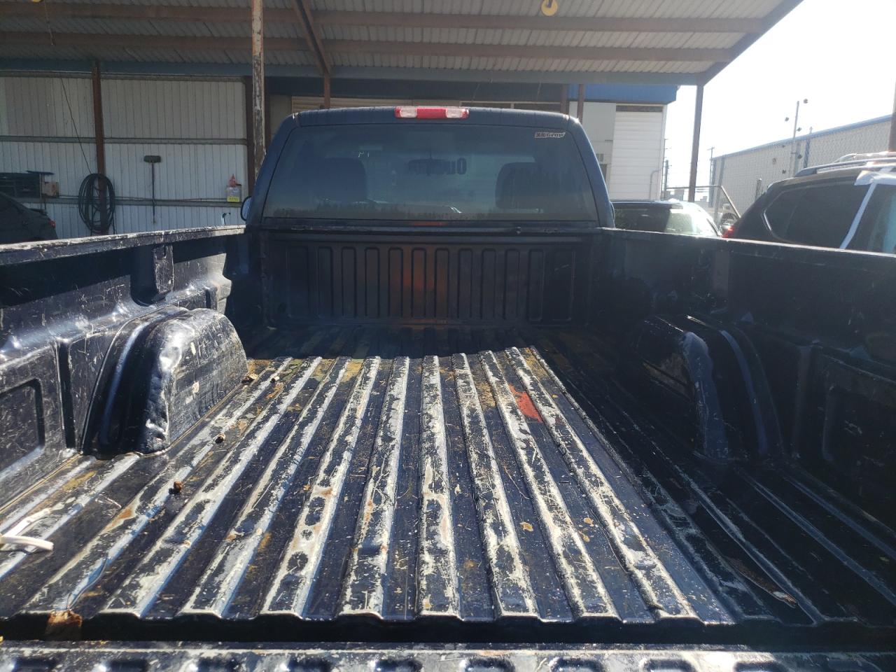 Photo 6 from auction – 2005 CHEVROLET SILVERADO with VIN 1GCEC14X25Z292120