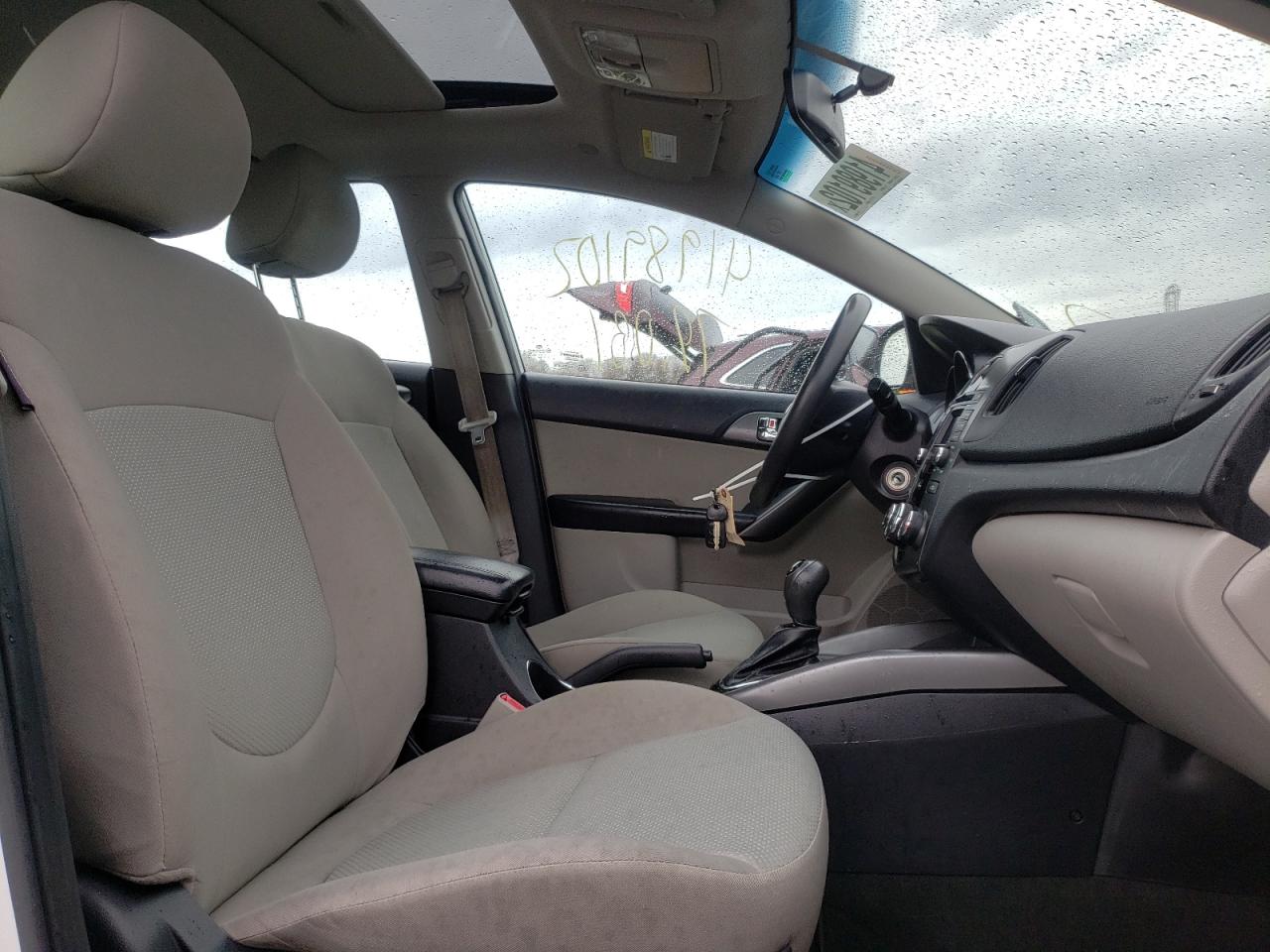 Photo 5 from auction – 2013 KIA FORTE EX with VIN KNAFU5A23D5690960
