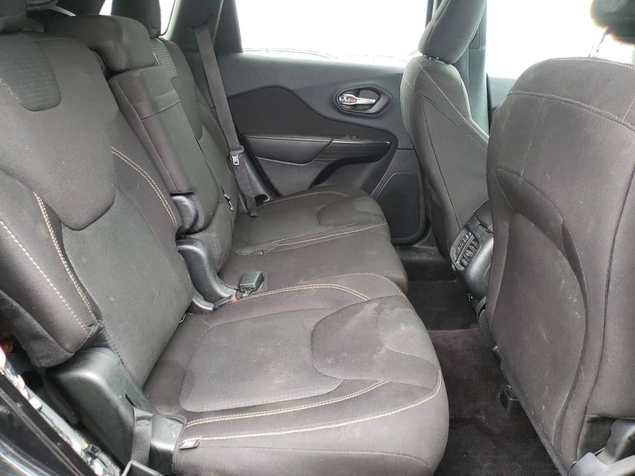 Photo 6 from auction – 2016 JEEP CHEROKEE L with VIN 1C4PJMCS4GW205893