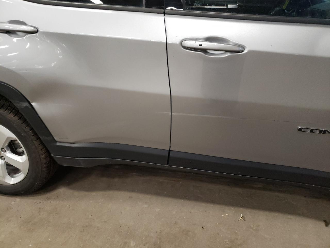 Photo 9 from auction – 2019 JEEP COMPASS LA with VIN 3C4NJDBBXKT602063