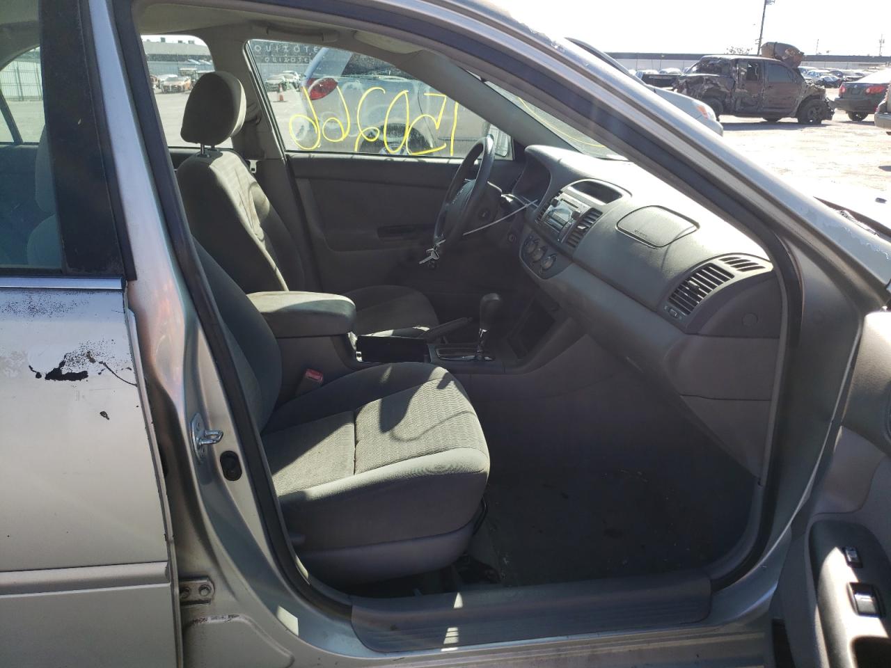 Photo 5 from auction – 2005 TOYOTA CAMRY LE with VIN 4T1BE32K35U522465