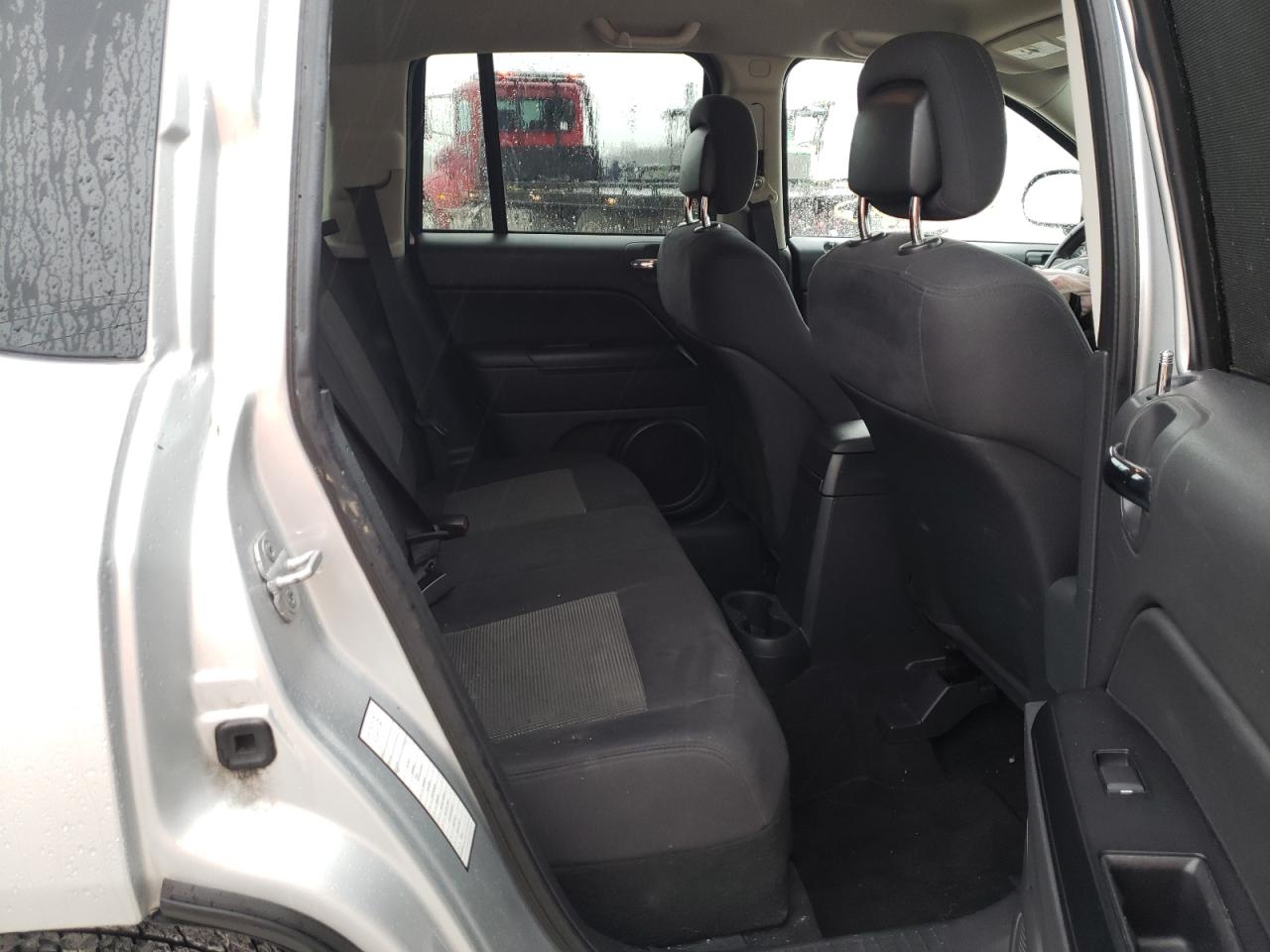 Photo 6 from auction – 2011 JEEP COMPASS SP with VIN 1J4NF1FB0BD197602
