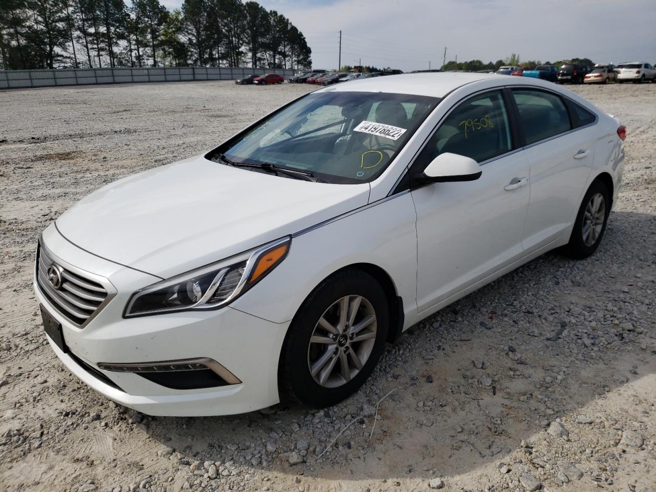 Photo 2 from auction – 2015 HYUNDAI SONATA SE with VIN 5NPE24AF2FH216132