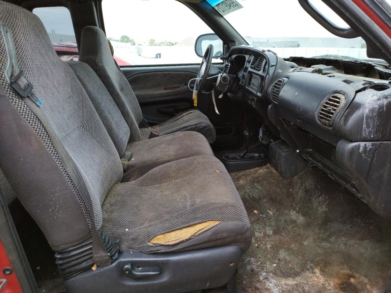 Photo 5 from auction – 2001 DODGE RAM 1500 with VIN 1B7HF13YX1J288324