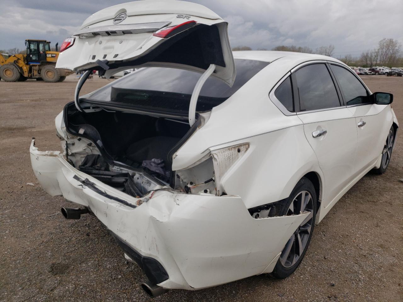 Photo 4 from auction – 2016 NISSAN ALTIMA 2.5 with VIN 1N4AL3AP4GN323978