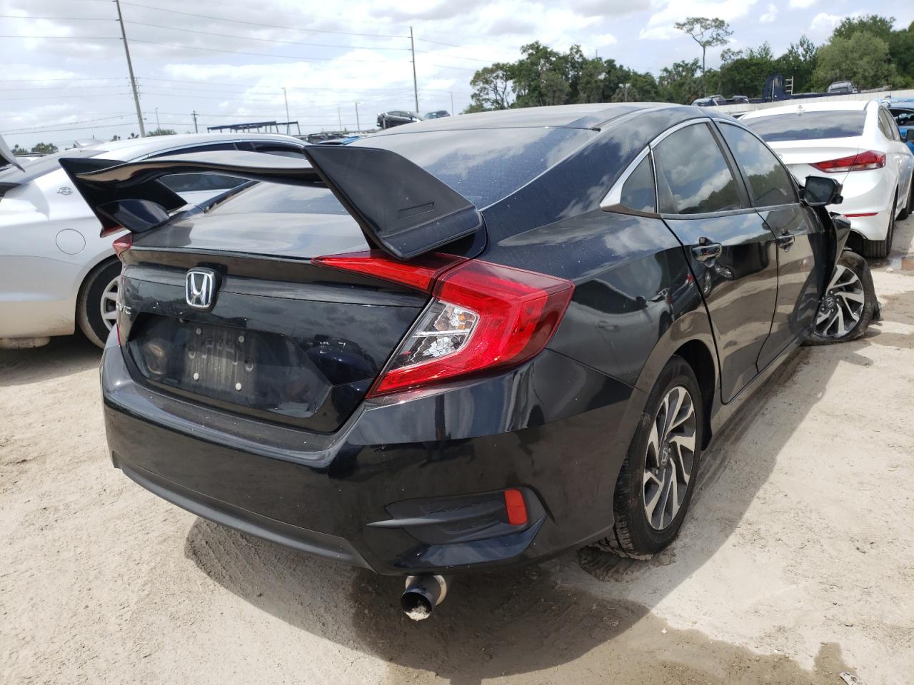 Photo 4 from auction – 2016 HONDA CIVIC EX with VIN 19XFC2F77GE065821