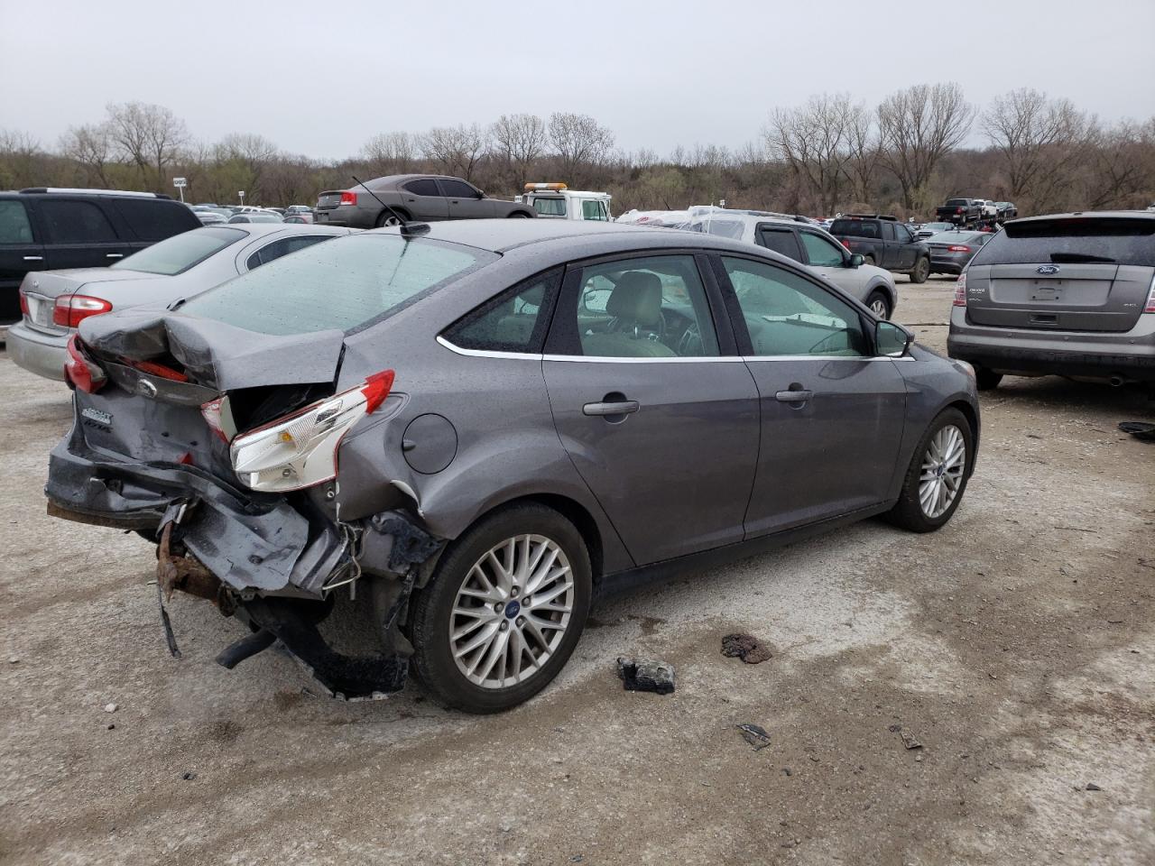 Photo 4 from auction – 2012 FORD FOCUS SEL with VIN 1FAHP3H27CL179975