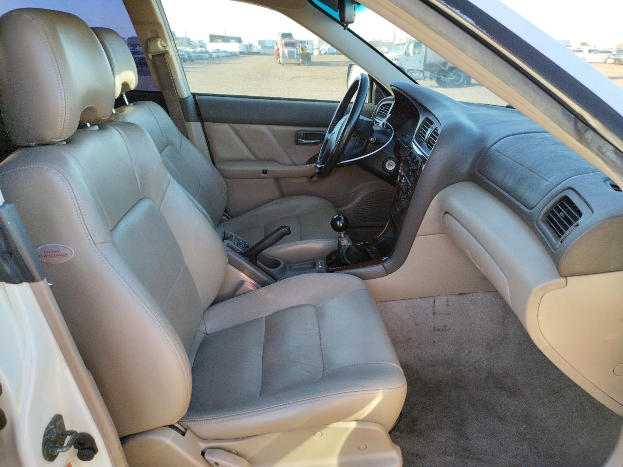 Photo 5 from auction – 2000 SUBARU LEGACY OUT with VIN 4S3BH6866Y6662347