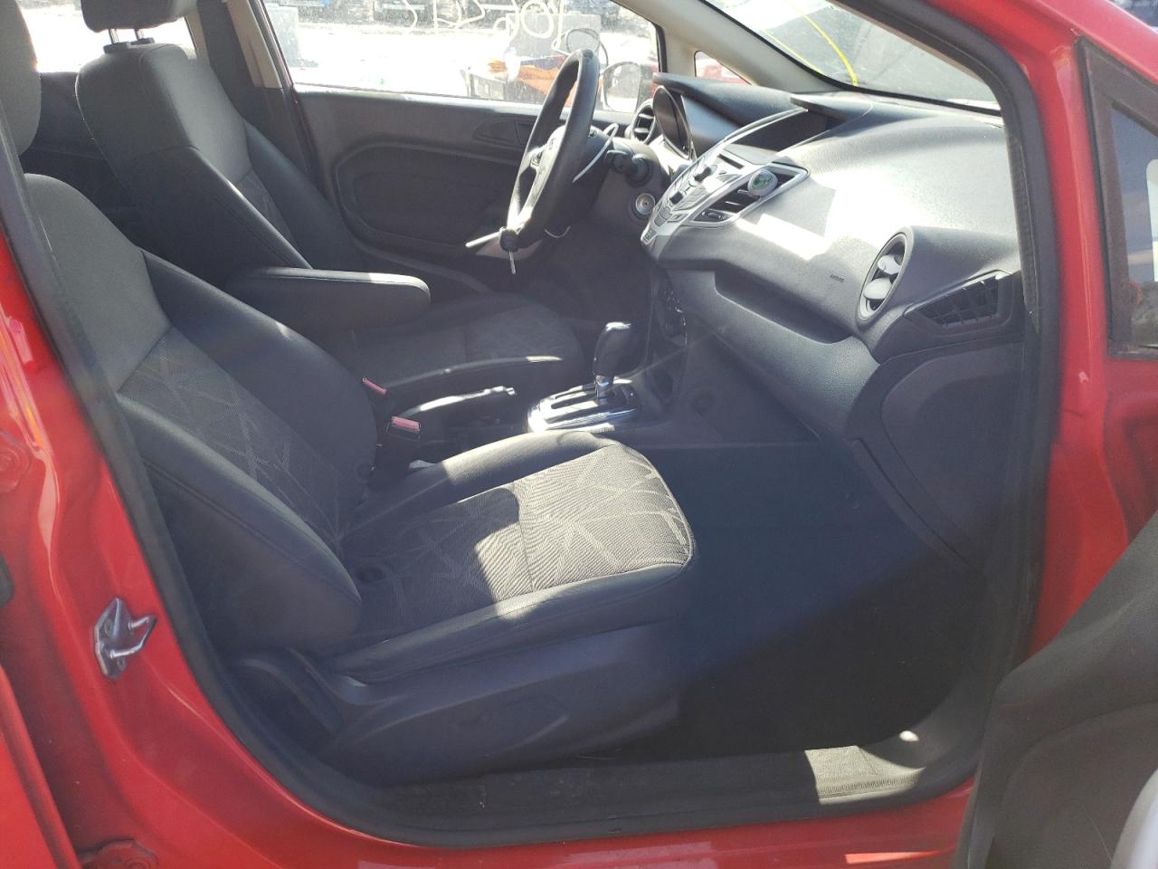 Photo 5 from auction – 2013 FORD FIESTA SE with VIN 3FADP4EJ5DM186956