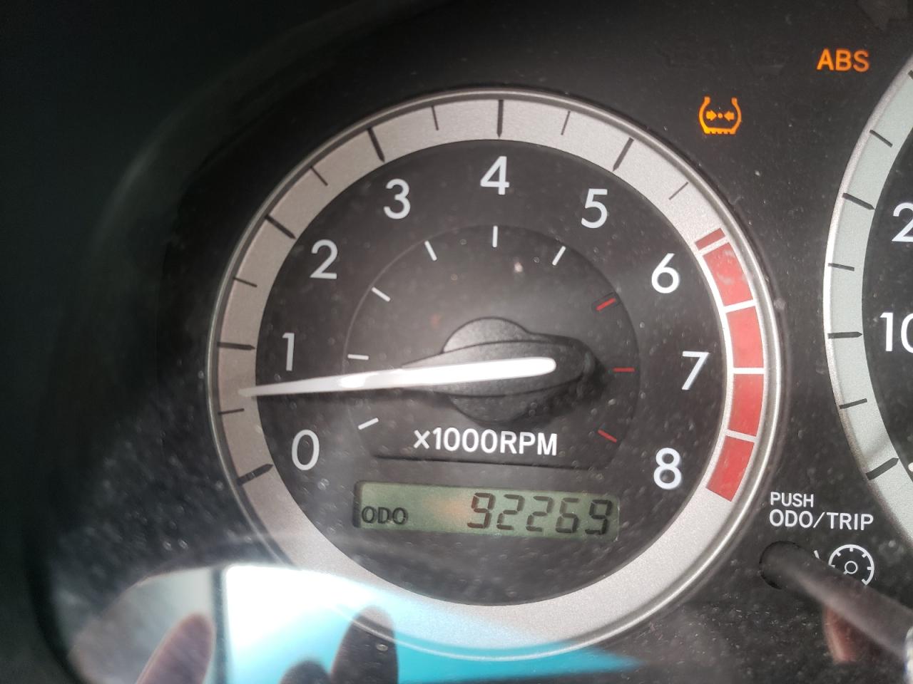 Photo 8 from auction – 2005 TOYOTA SIENNA LE with VIN 5TDBA23C75S047506