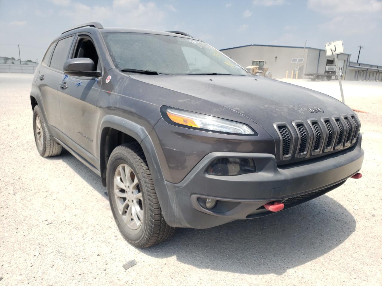 JEEP CHEROKEE T 2018 with VIN 1C4PJMBX0JD506533 - Photo from auction