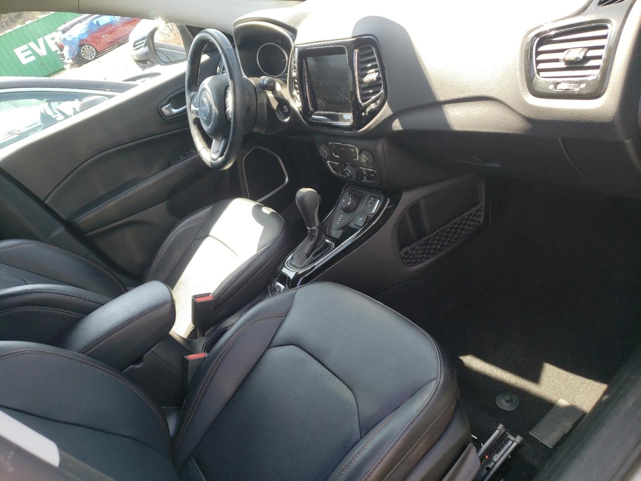 Photo 5 from auction – 2019 JEEP COMPASS LI with VIN 3C4NJDCB6KT843052