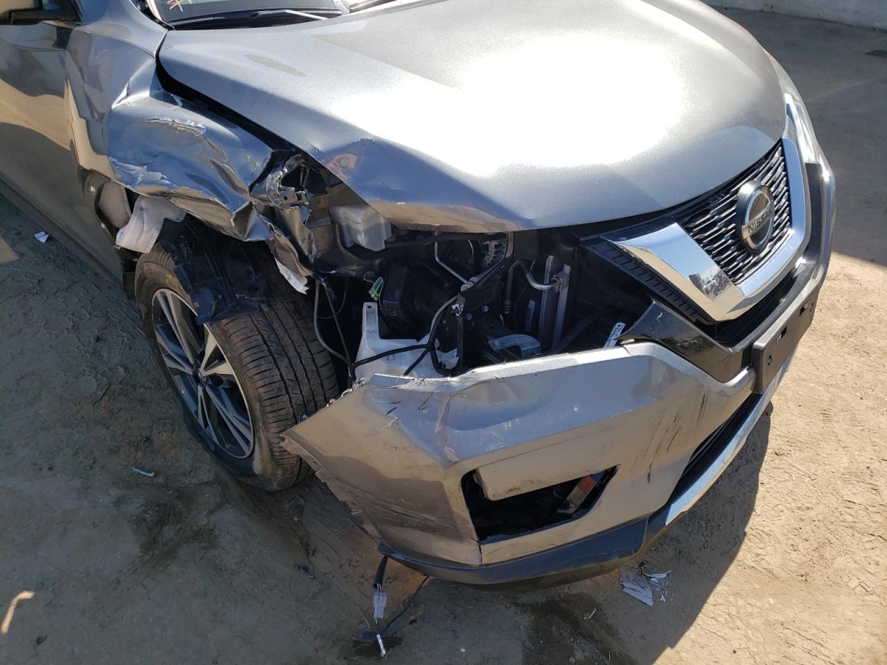 Photo 9 from auction – 2019 NISSAN ROGUE S with VIN 5N1AT2MV5KC839653