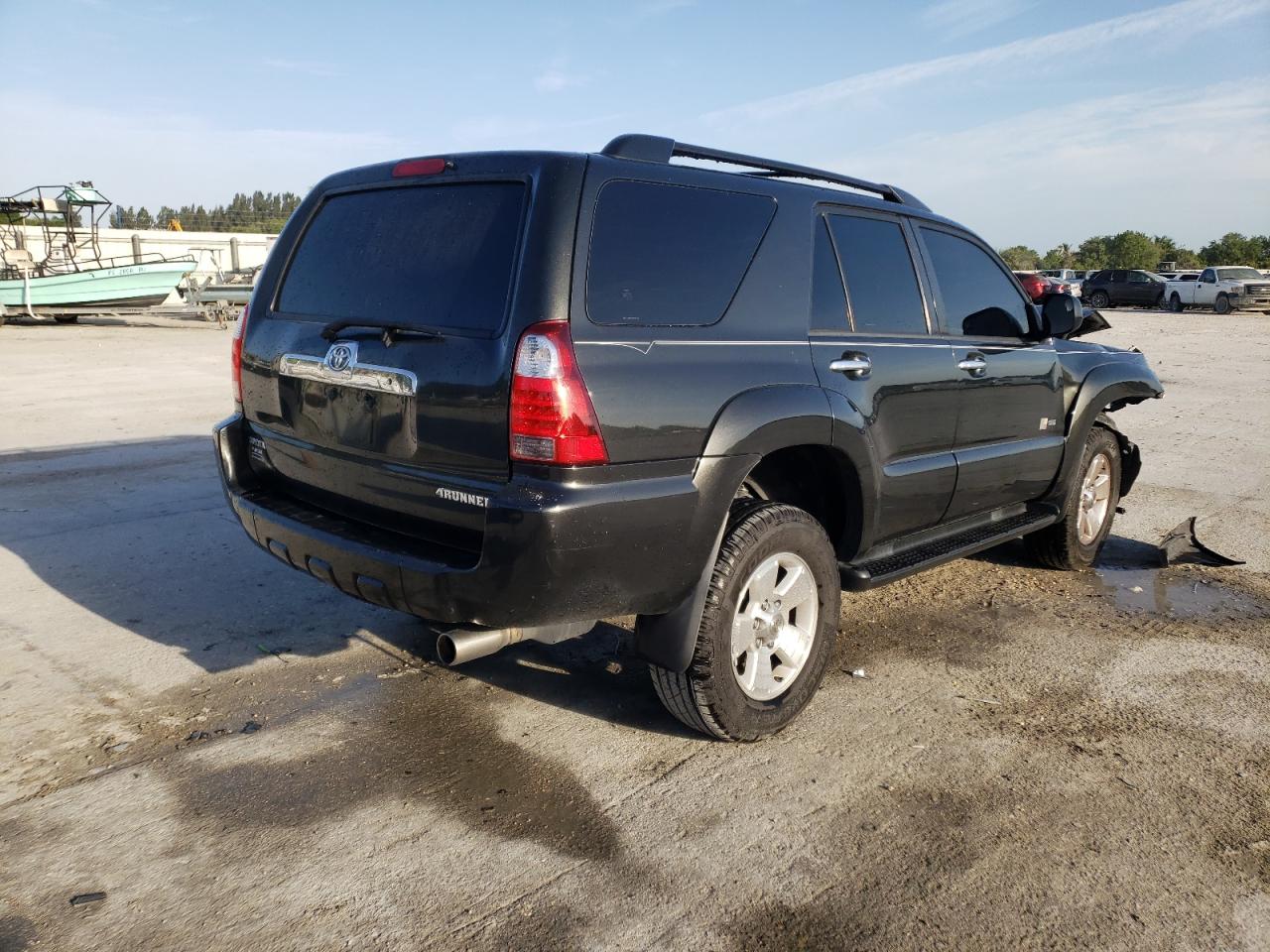 Photo 4 from auction – 2008 TOYOTA 4RUNNER SR with VIN JTEZU14R18K004550