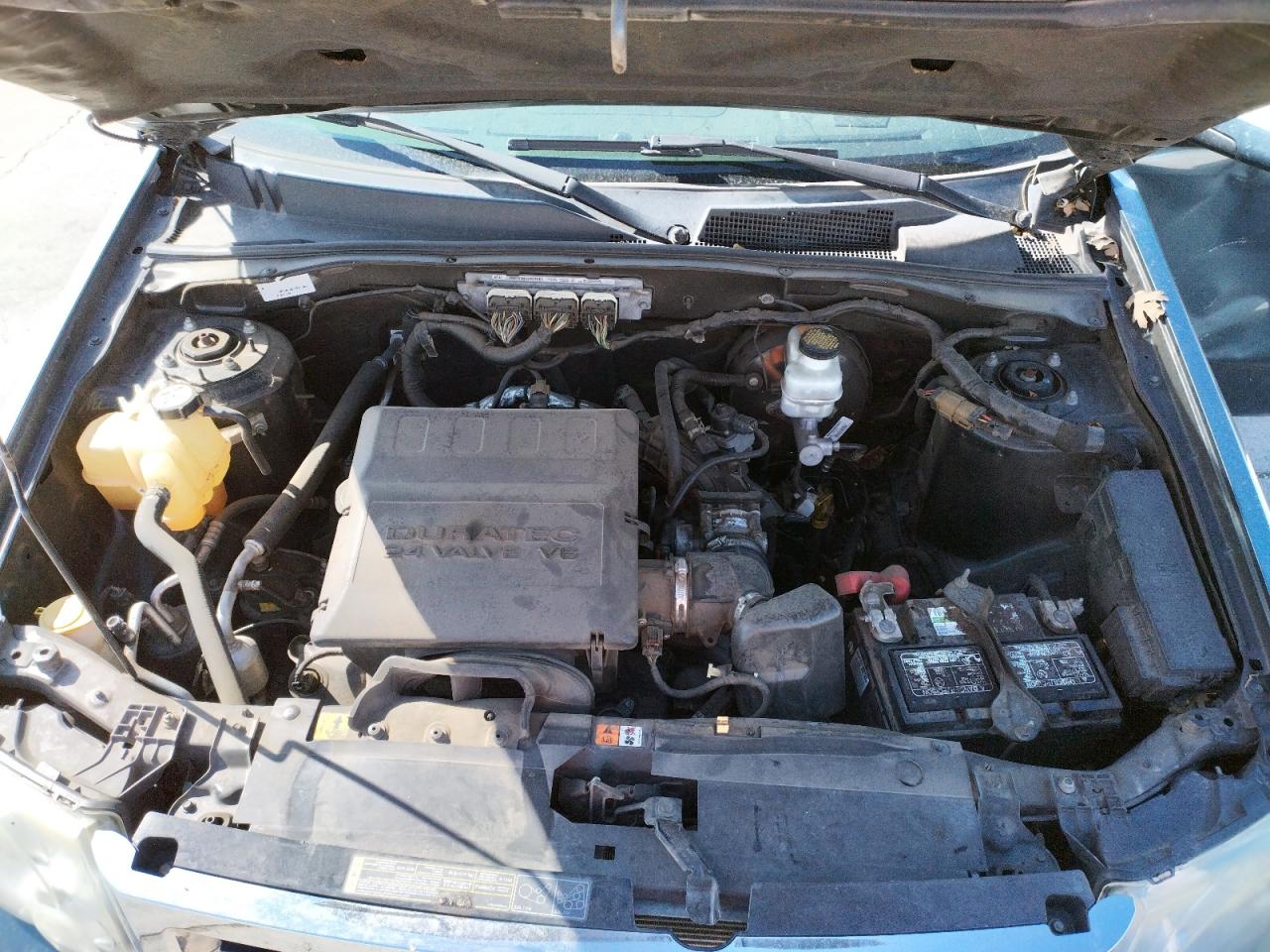 Photo 7 from auction – 2010 FORD ESCAPE LIM with VIN 1FMCU0EG4AKA31082
