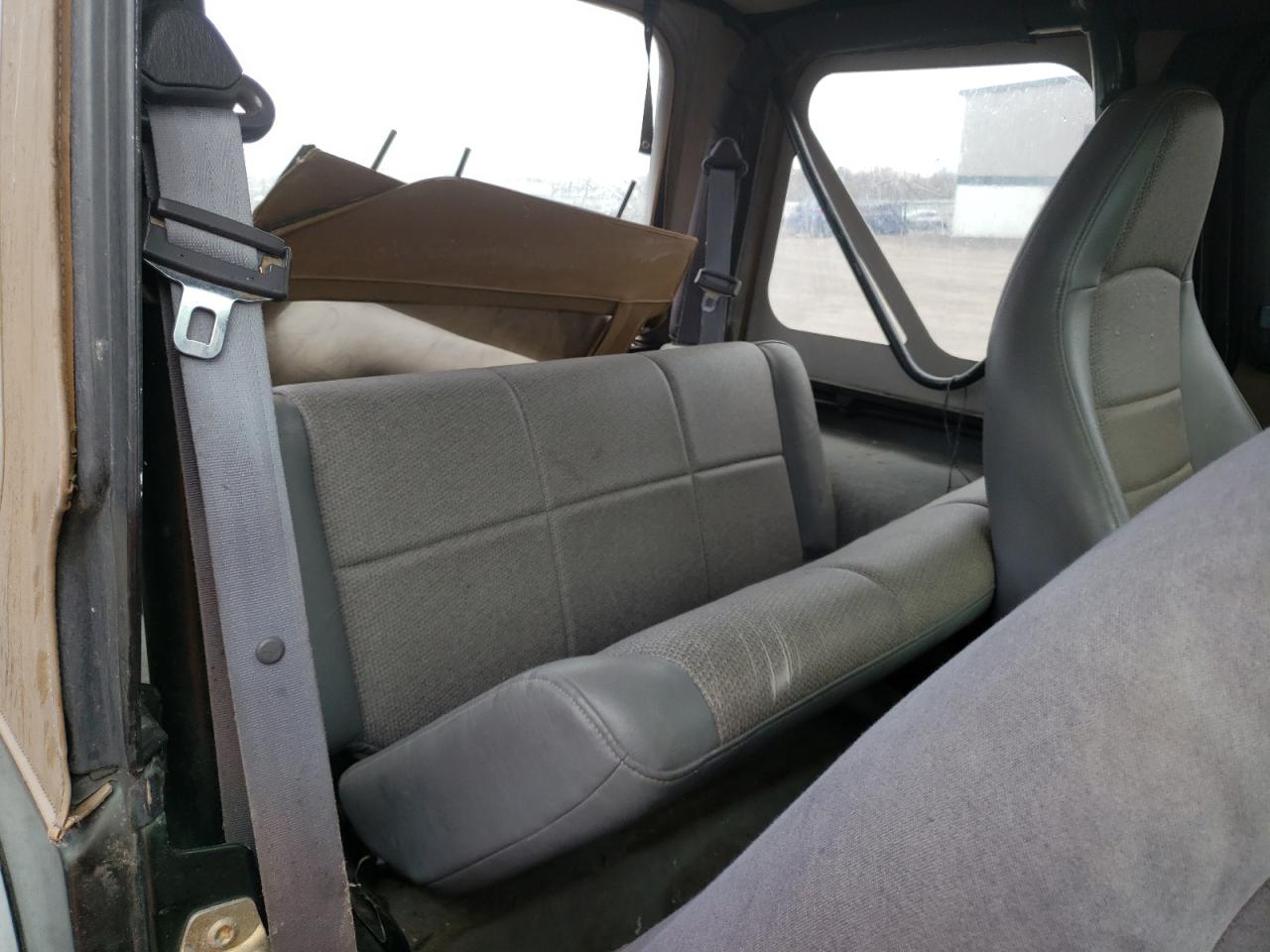 Photo 6 from auction – 1998 JEEP WRANGLER / with VIN 1J4FY29P1WP764366