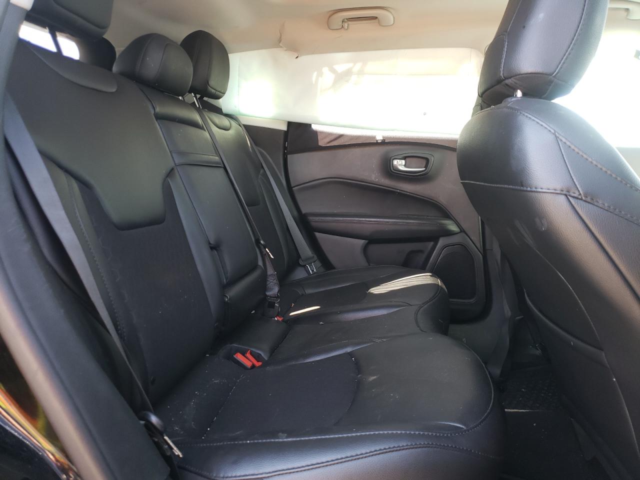 Foto 6 de la subasta – 2019 JEEP COMPASS LA con VIN 3C4NJDBB6KT741896