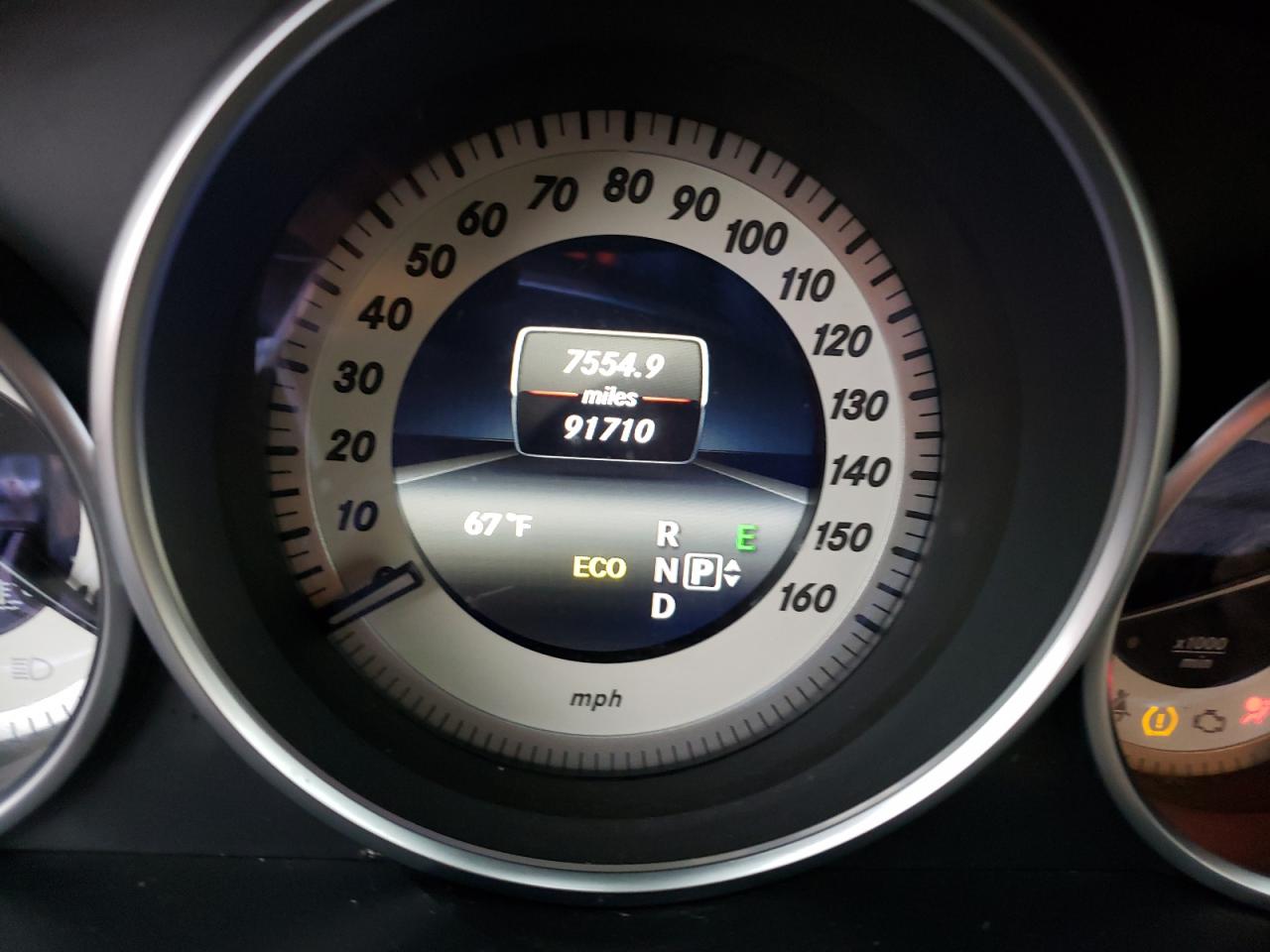 Photo 8 from auction – 2014 MERCEDES-BENZ E 350 4MAT with VIN WDDHF8JB0EA870211