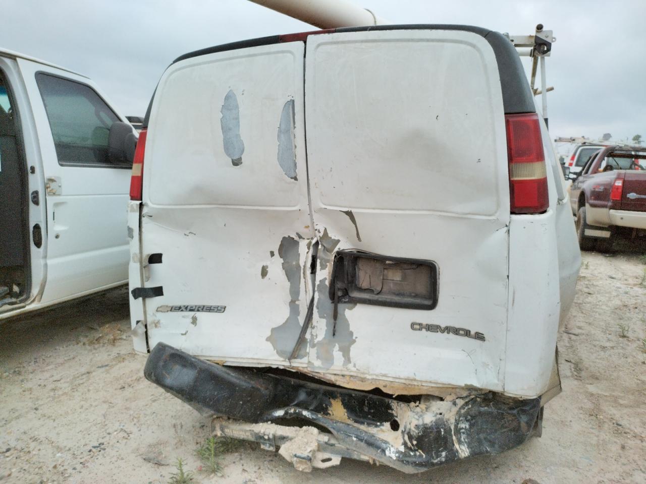 Photo 9 from auction – 2006 CHEVROLET EXPRESS G2 with VIN 1GCGG29V161158449