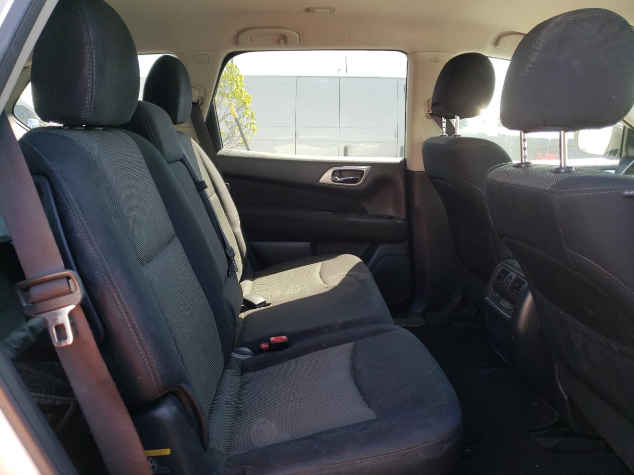Photo 6 from auction – 2017 NISSAN PATHFINDER with VIN 5N1DR2MN5HC608160