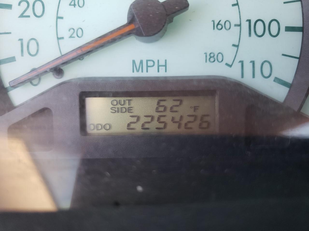 Photo 8 from auction – 2004 TOYOTA COROLLA CE with VIN 1NXBR32E64Z294765