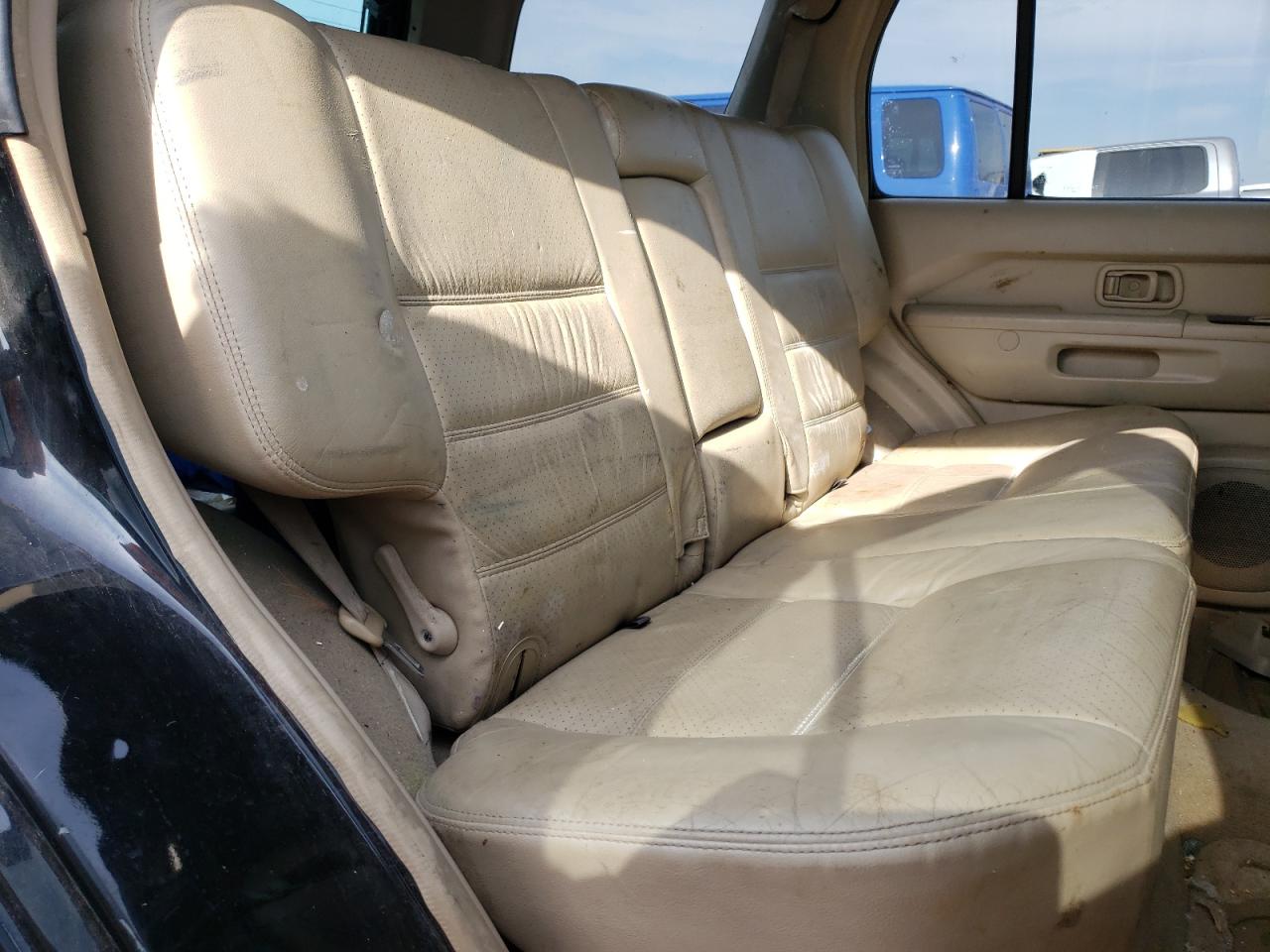 Photo 6 from auction – 2002 NISSAN PATHFINDER with VIN JN8DR09Y32W738587