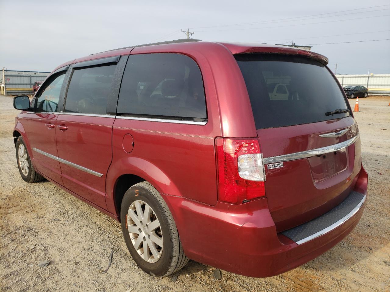 Photo 3 from auction – 2014 CHRYSLER TOWN & COU with VIN 2C4RC1BG1ER307463