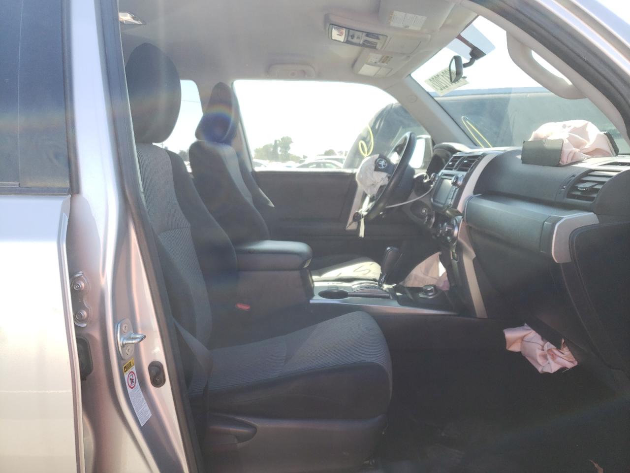 Photo 5 from auction – 2015 TOYOTA 4RUNNER SR with VIN JTEBU5JR3F5228864