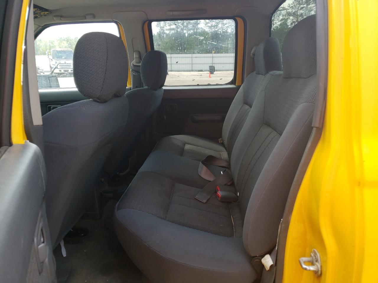 Photo 6 from auction – 2004 NISSAN FRONTIER C with VIN 1N6ED27T44C402885