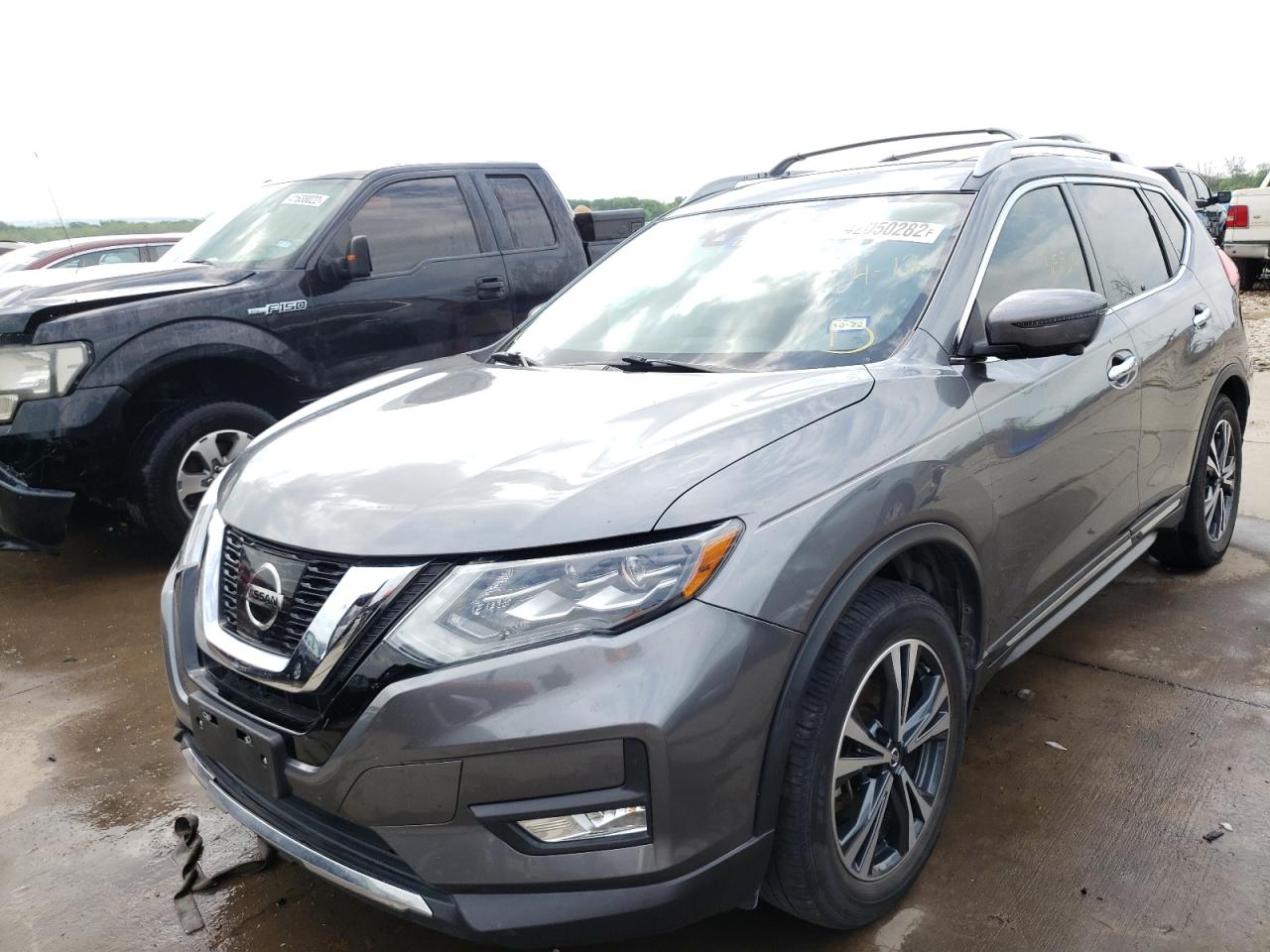 Photo 2 from auction – 2017 NISSAN ROGUE S with VIN 5N1AT2MT0HC850731