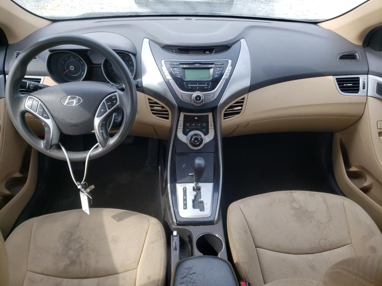 Photo 9 from auction – 2012 HYUNDAI ELANTRA GL with VIN 5NPDH4AE0CH085599