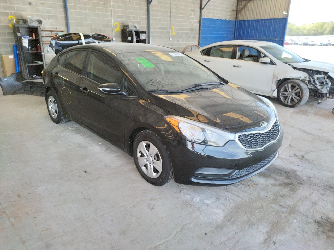 Photo 1 from auction – 2015 KIA FORTE LX with VIN KNAFX4A6XF5418168