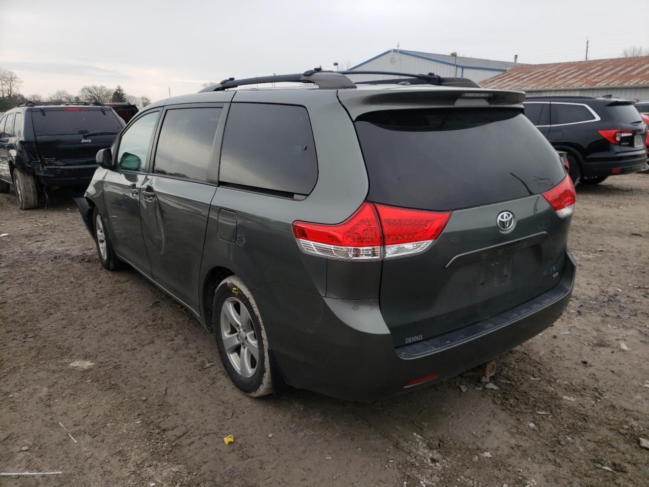 Photo 3 from auction – 2014 TOYOTA SIENNA LE with VIN 5TDKK3DC1ES417964