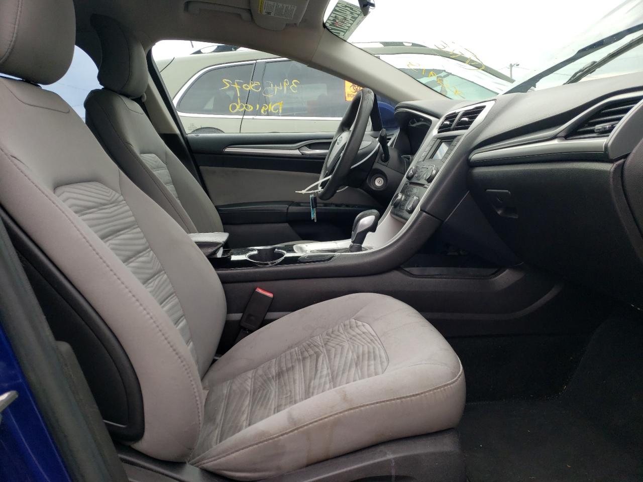Photo 5 from auction – 2016 FORD FUSION S with VIN 3FA6P0G77GR302913