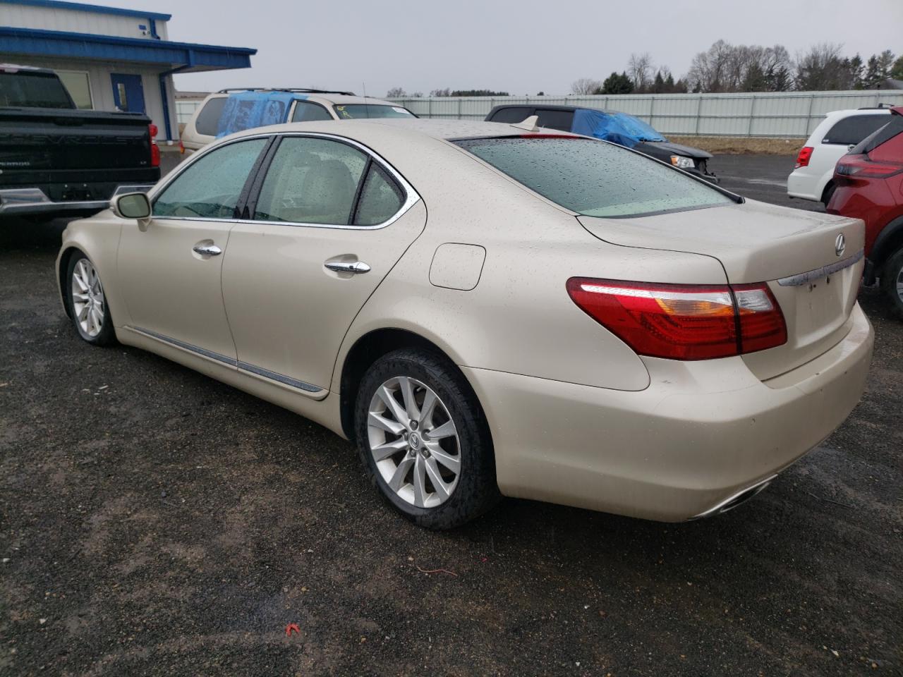 Photo 3 from auction – 2010 LEXUS LS 460 with VIN JTHCL5EF6A5006080