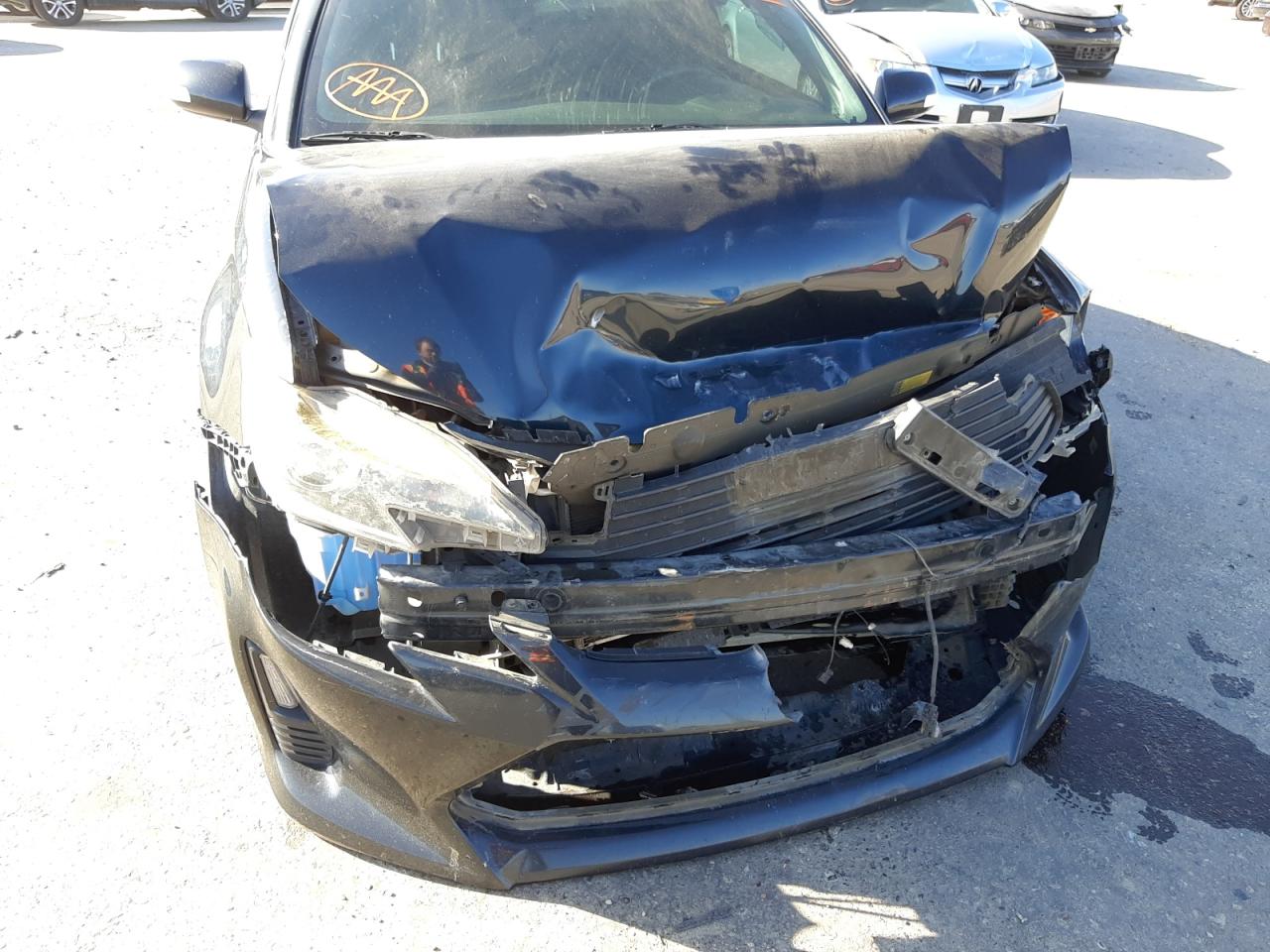 Photo 9 from auction – 2015 TOYOTA SCION TC with VIN JTKJF5C74F3092206