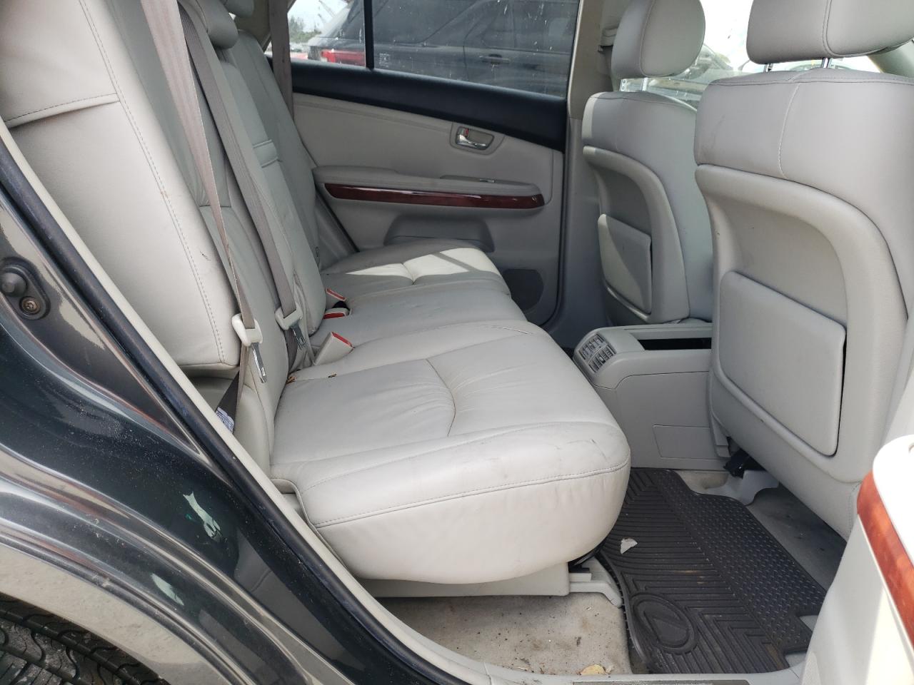 Photo 6 from auction – 2004 LEXUS RX 330 with VIN JTJHA31U940030801