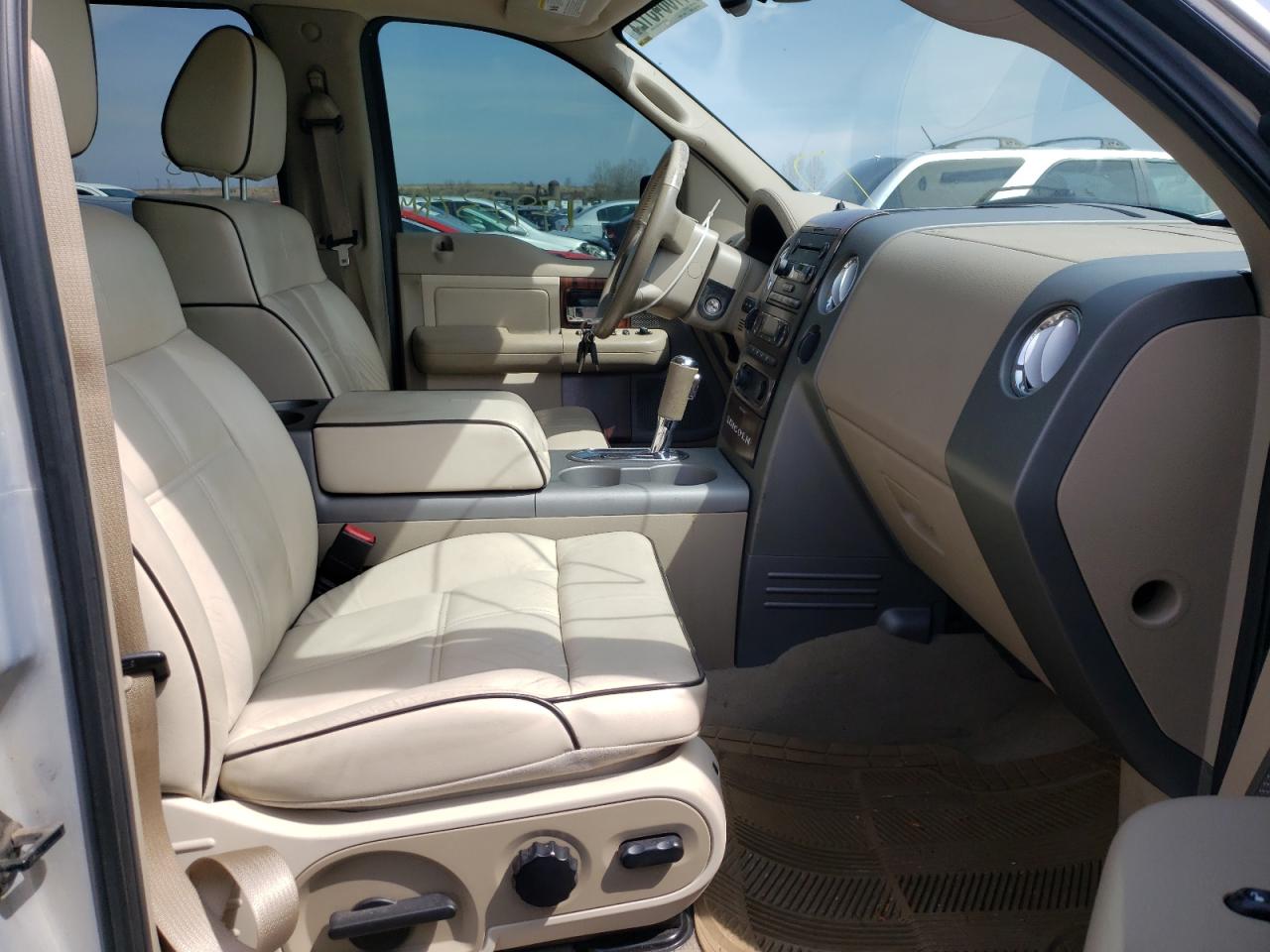 Photo 5 from auction – 2006 LINCOLN MARK LT with VIN 5LTPW18596FJ11751