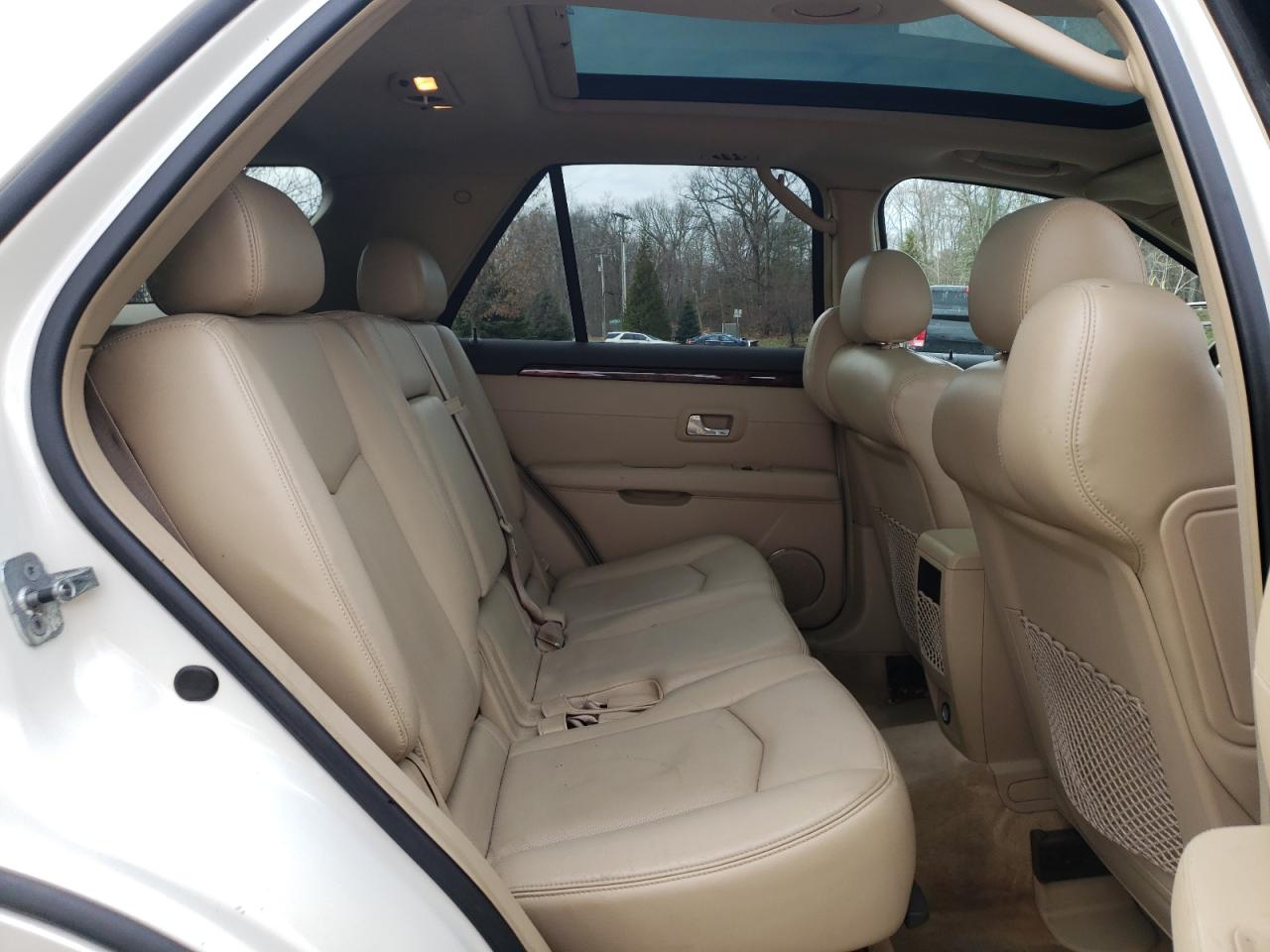 Photo 6 from auction – 2008 CADILLAC SRX with VIN 1GYEE637X80102477