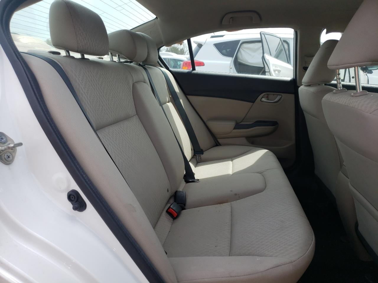 Photo 6 from auction – 2014 HONDA CIVIC LX with VIN 19XFB2F52EE263236
