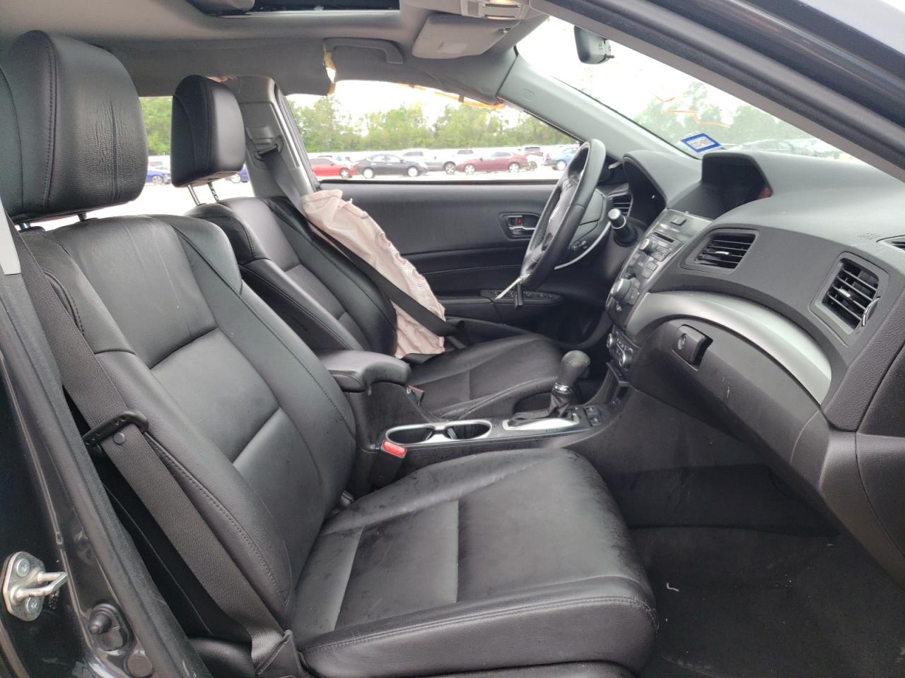 Photo 5 from auction – 2016 ACURA ILX BASE W with VIN 19UDE2F32GA016643